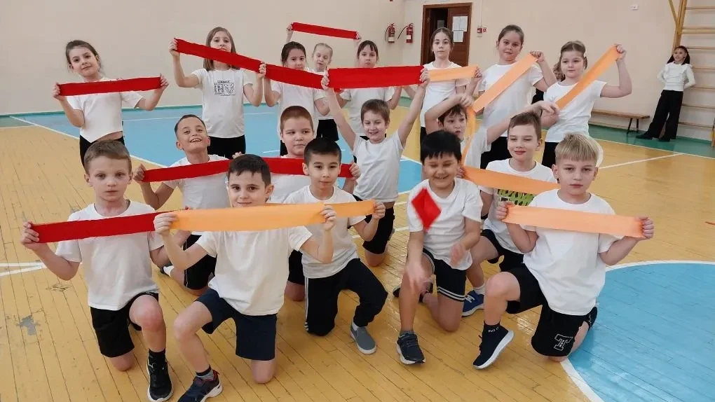 В рамках месячника оборонно-массовой и спортивной работы для обучающихся 4-х классов была проведена спортивная игра 